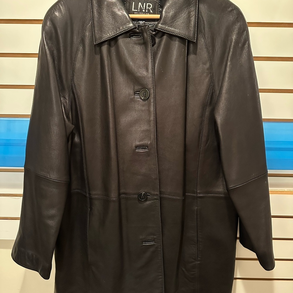 Women's Elegant Black Leather Jacket